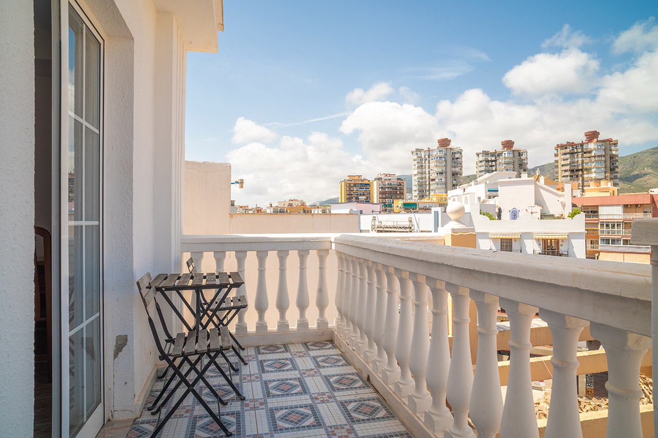 Ella Torremolinos - Hotel - Habitaciones - Suite de matrimonio con balcón / terraza